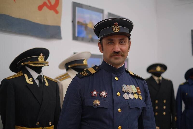 В Евпатории открыли выставку ко Дню ВМФ - фото