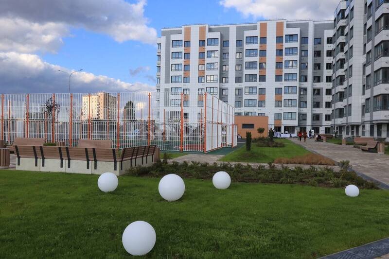 В Симферополе передали ключи от 15 квартир в госсобственность