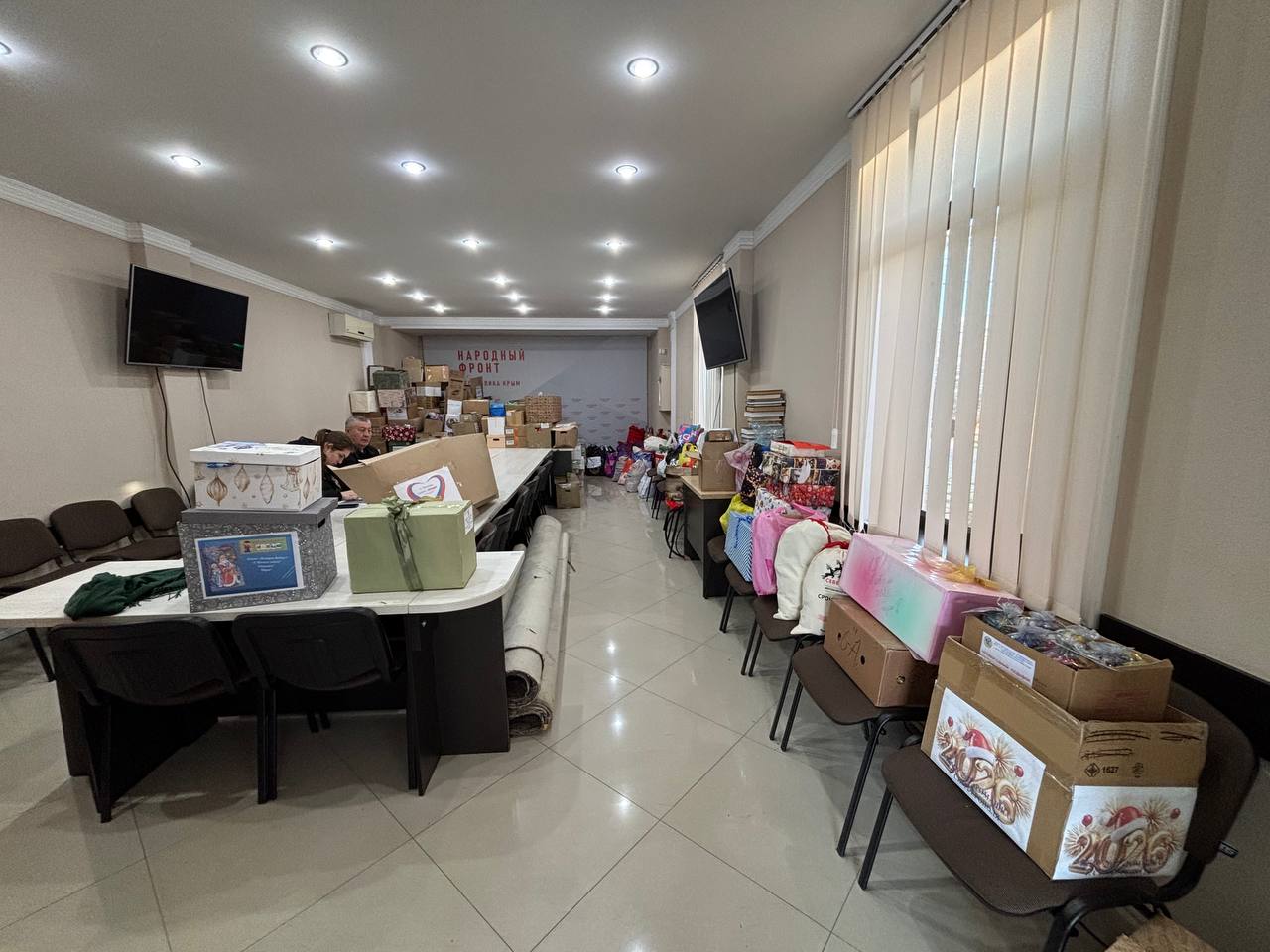 Новогодняя гуманитарная миссия: как волонтёры поздравят крымских ребят