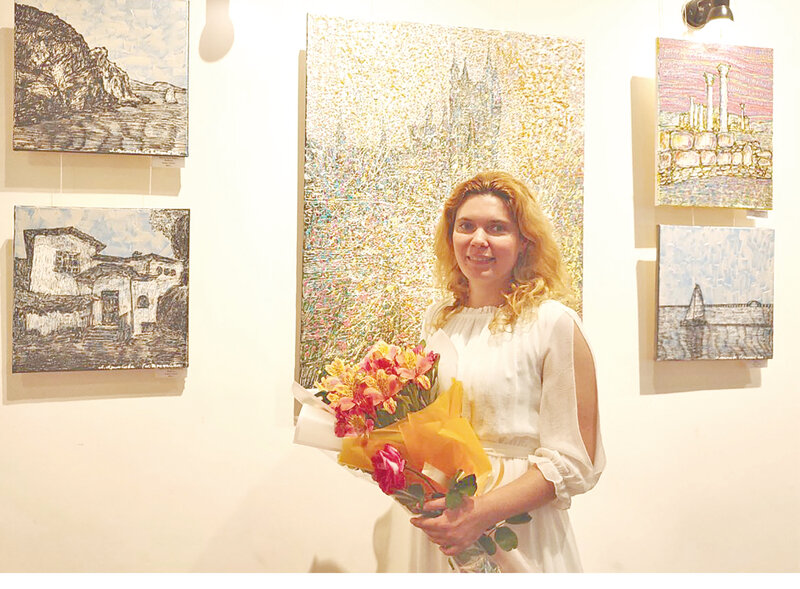 Крымский показ: в Евпатории проходит выставка графики художницы из Керчи