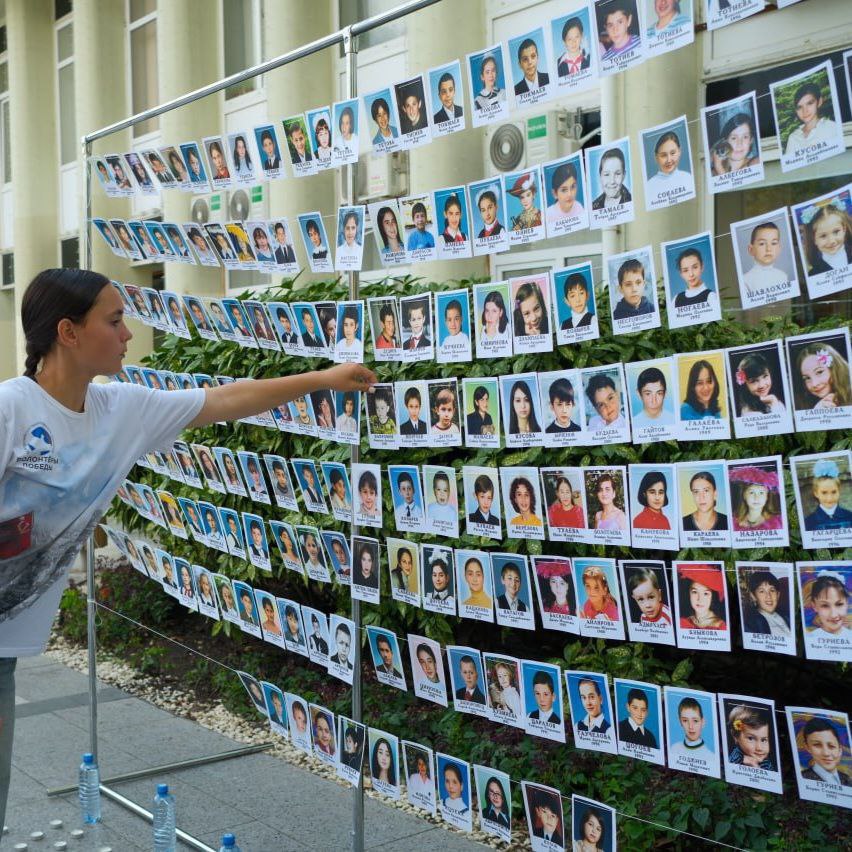 В Ялте создали памятный стенд, посвящённый детям Беслана
