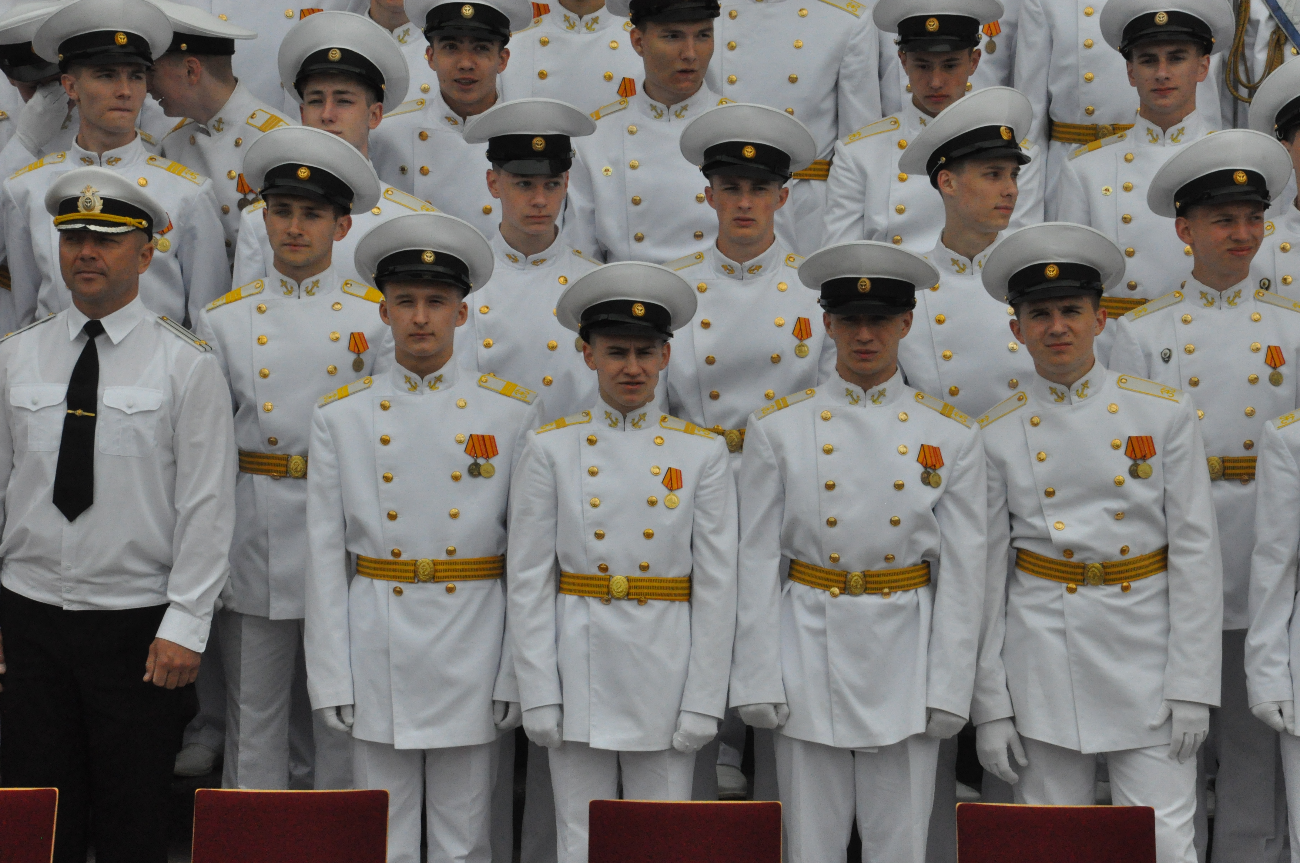 В Нахимовском военно-морском училище прошёл «Последний звонок» - фото