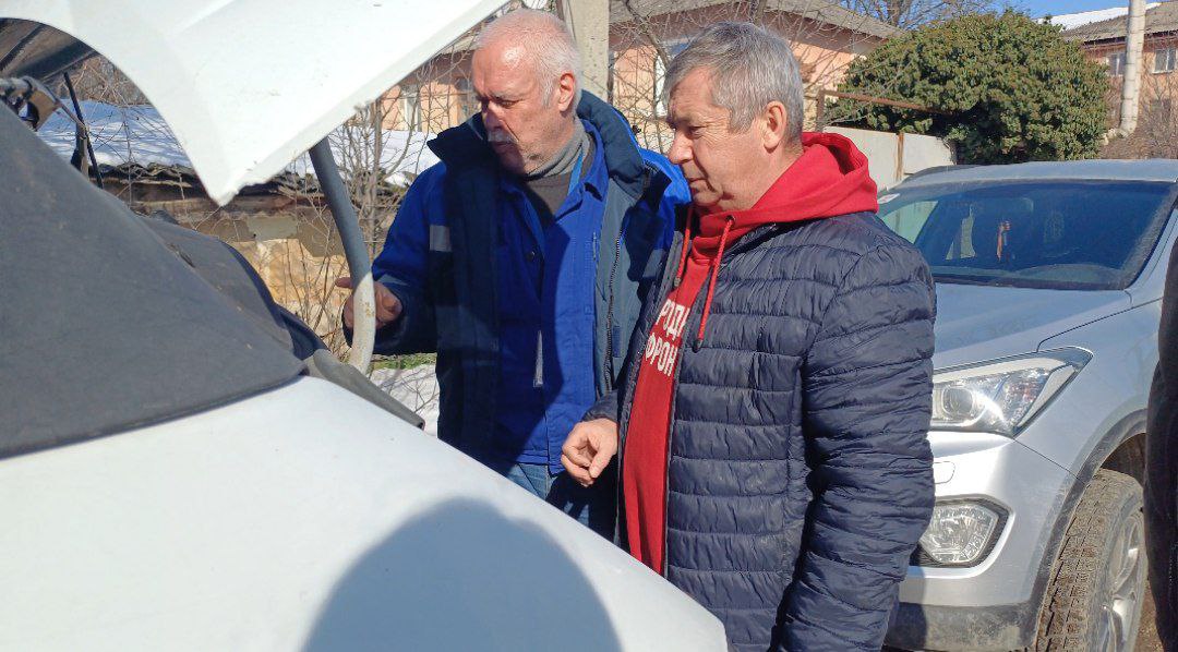 Федеральные ведомства Крыма передали бойцам СВО 12 автомобилей