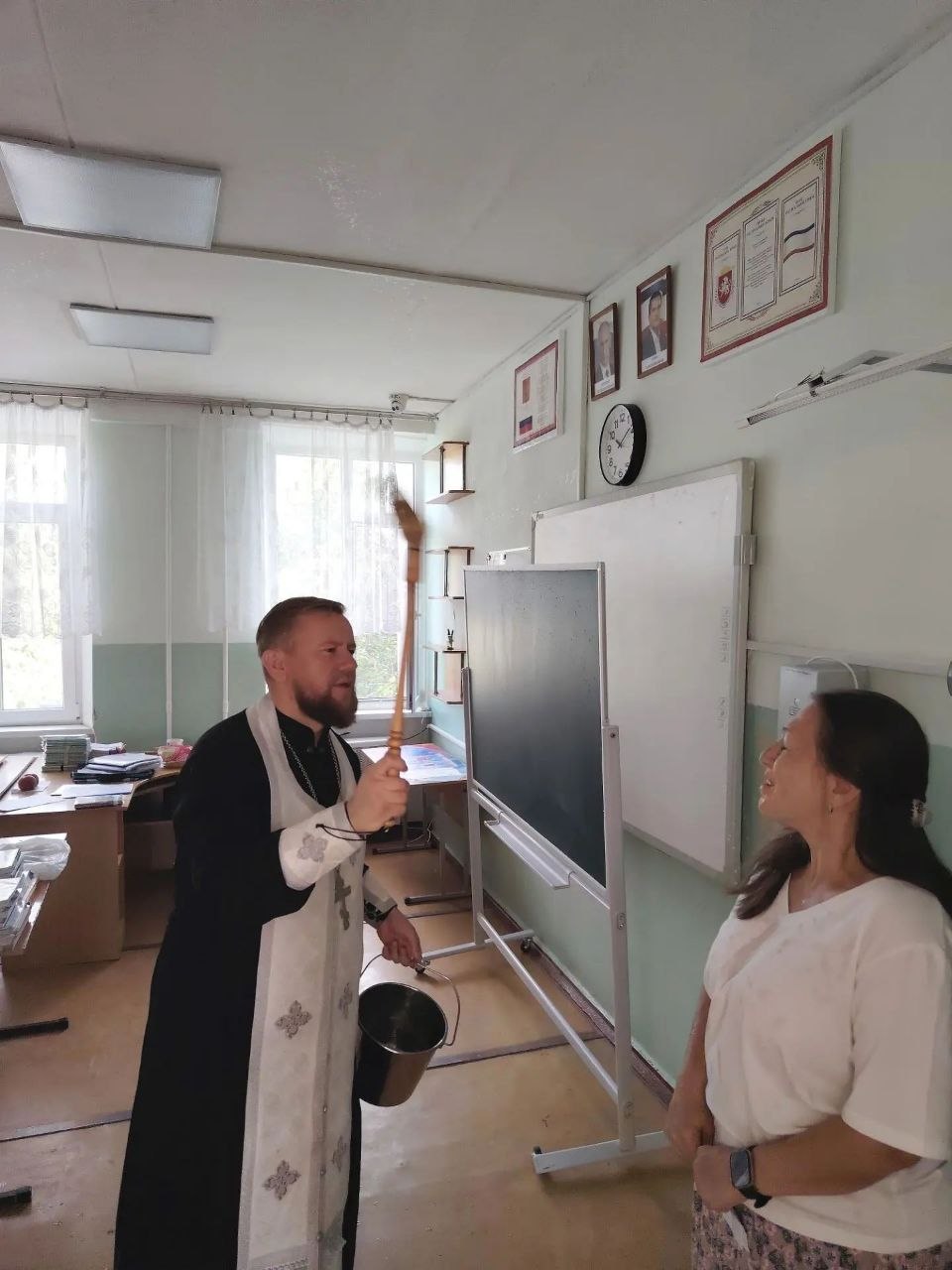 В Саках освятили школу-лицей перед новым учебным годом