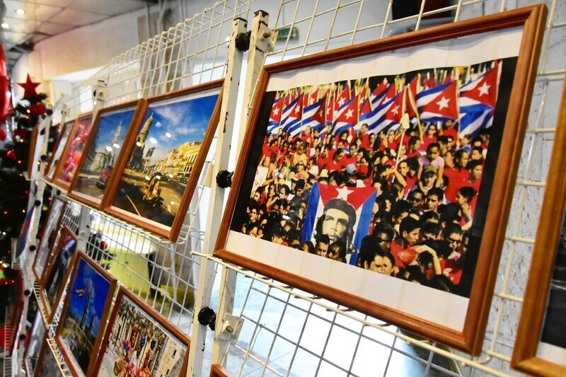 Музыкальные встречи и выставка: в КИПУ проходят дни Кубы