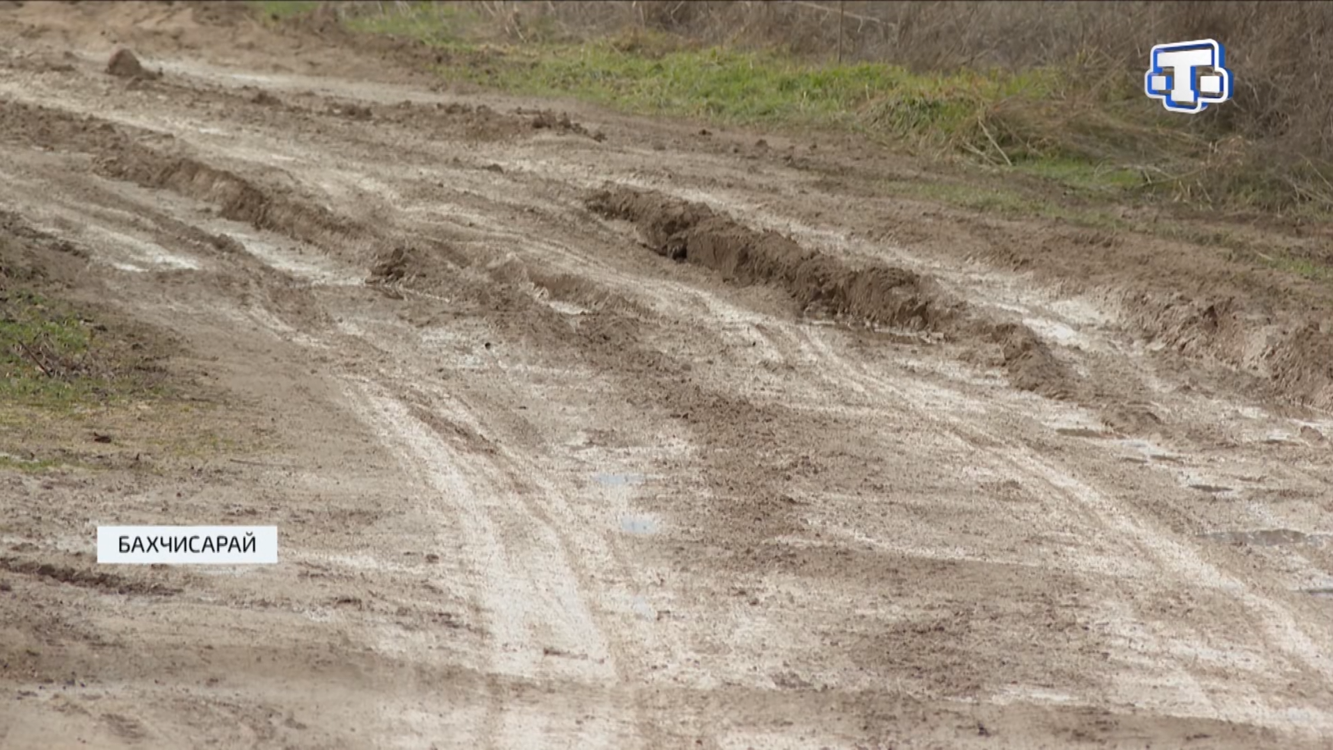 Жители Бахчисарайского 7-го микрорайона жалуются на состояние дорог