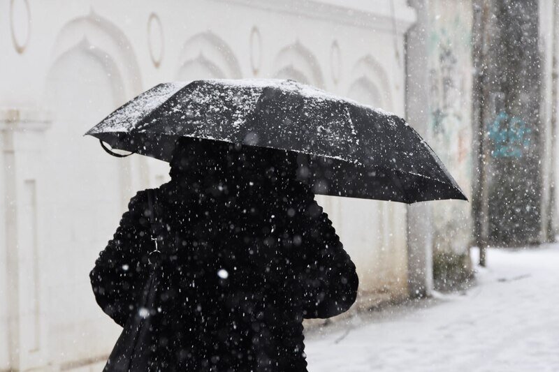 Дожди, переходящие в мокрый снег и сильный ветер ожидаются в Крыму