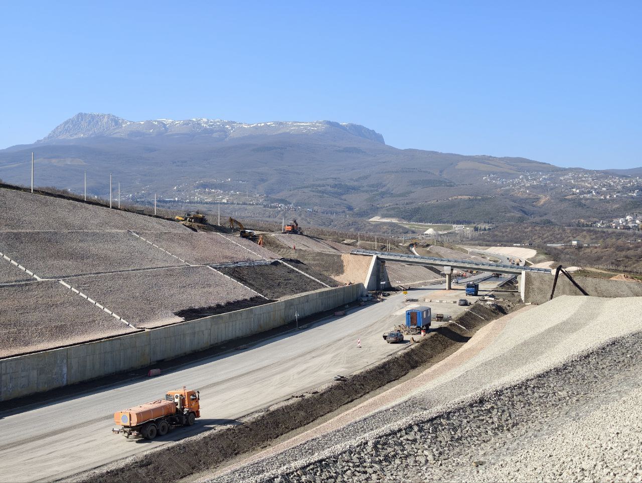 Строительство дороги в обход Алушты идёт с опережением графика