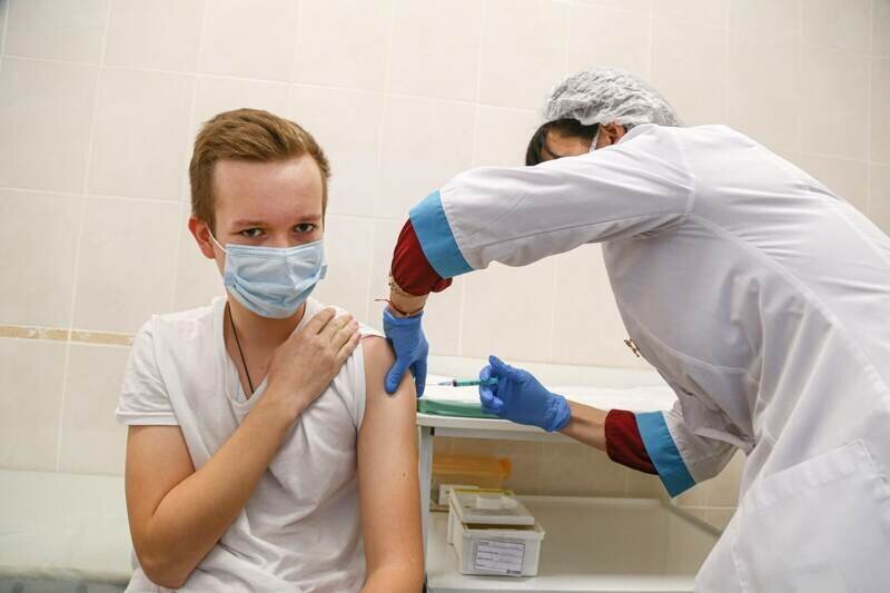 Европейские блэкауты, запрет на пластик и прививка от оспы обезьян: обзор зарубежных СМИ