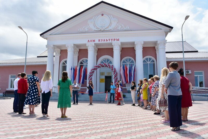 Журавки запели:  в Кировском районе после капремонта открыли Дом культуры