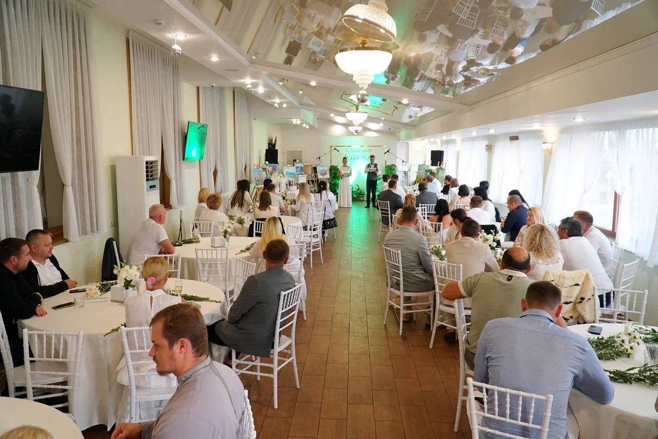 Предприниматели Евпатории приняли участие в благотворительной акции «Белый цветок»