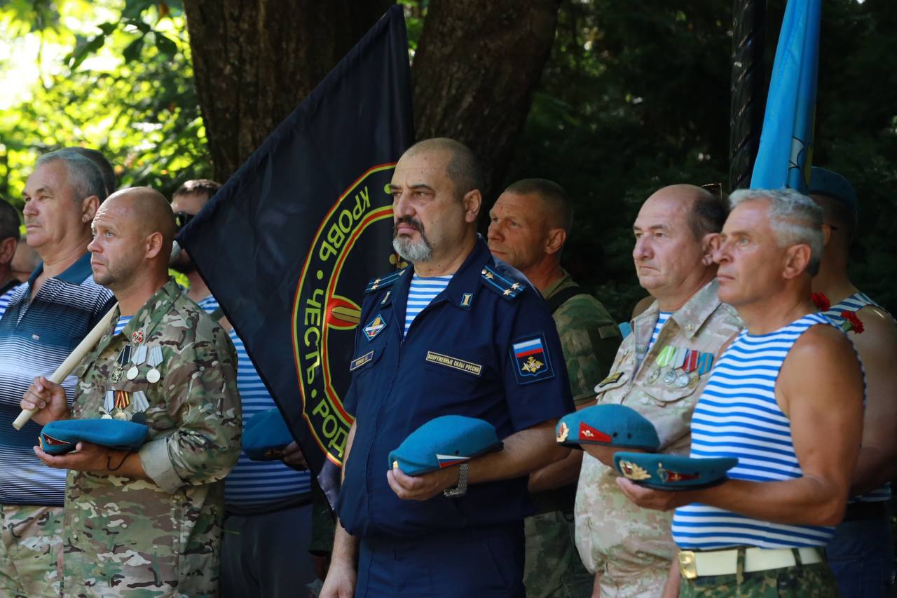 Сергей Аксёнов поздравил крымчан с Днём ВДВ