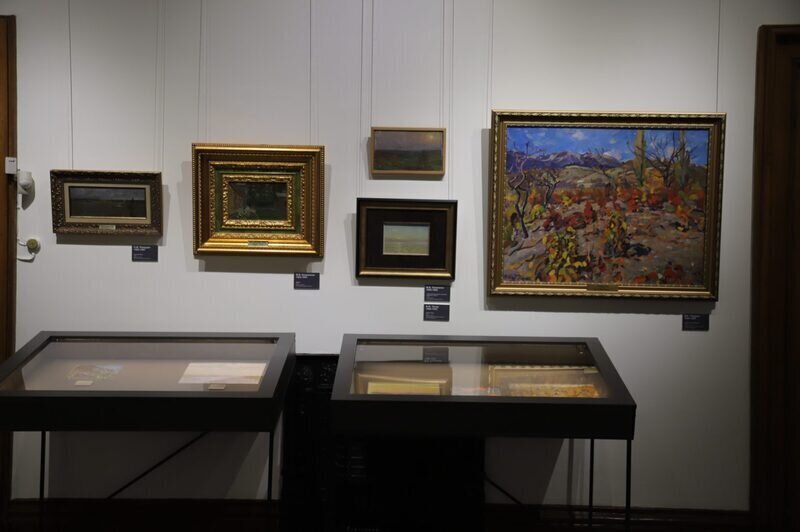 В Воронцовском дворце открылась выставка крымской художницы Марии Ломакиной