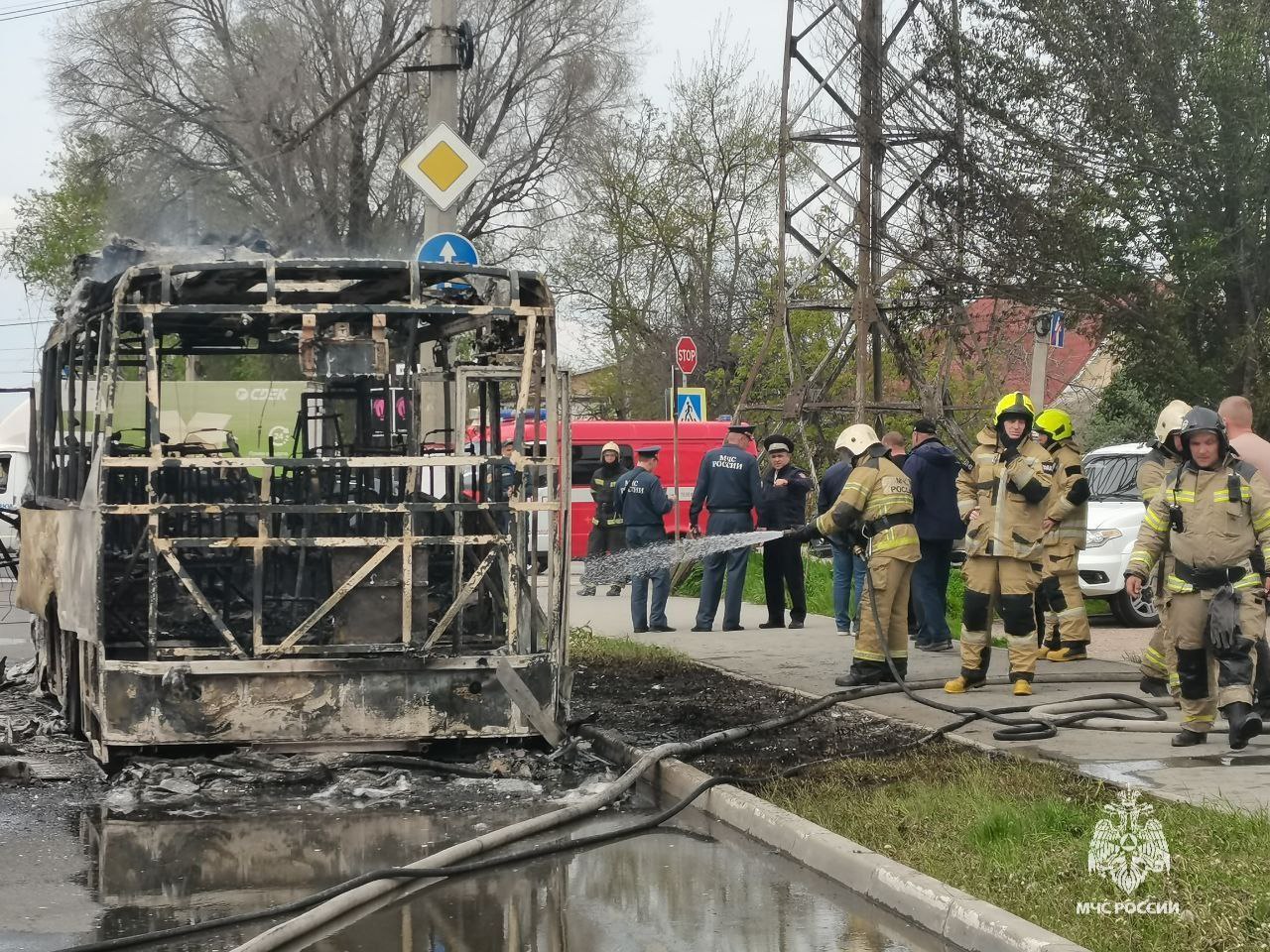 Прокуратура Крыма расследует возгорание автобуса в Симферополе