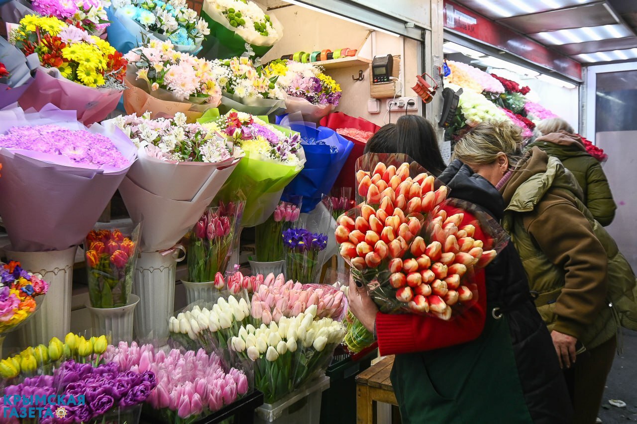 В Роспотребнадзоре рассказали, как продлить жизнь цветов в букете