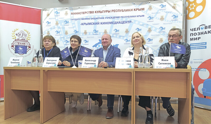 Эксперты рассказали, какая система видеопроката способна вернуть в кинотеатры достойное кино