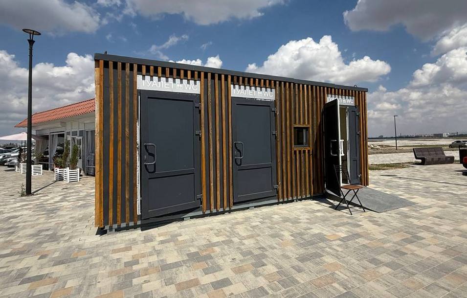 Глава администрации Евпатории рассказал, какую прибыль городу приносят общественные туалеты