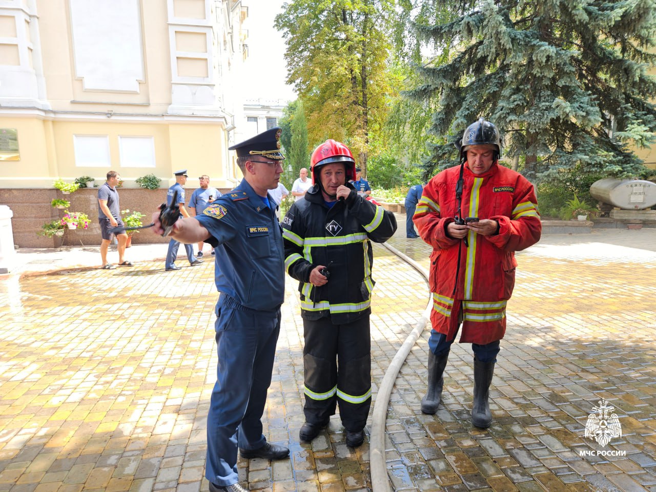 Пожар на территории Храма Трёх Святителей в центре Симферополя локализовали