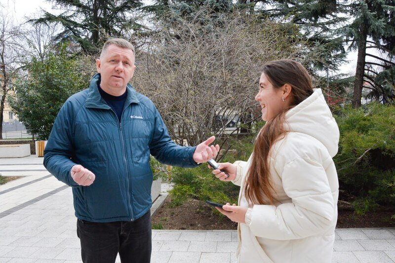 О родственных связях с крымскими чиновниками, сносе Старого города и поездках в маршрутках - интервью с главой Симферополя