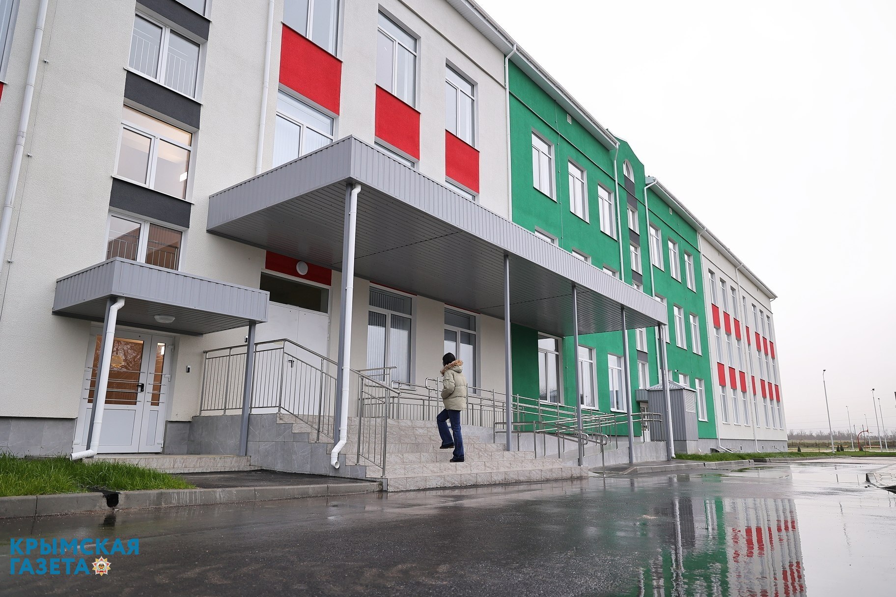 Гримёрная, электронная библиотека и настольный теннис: в селе Укромном готовится к открытию новая школа