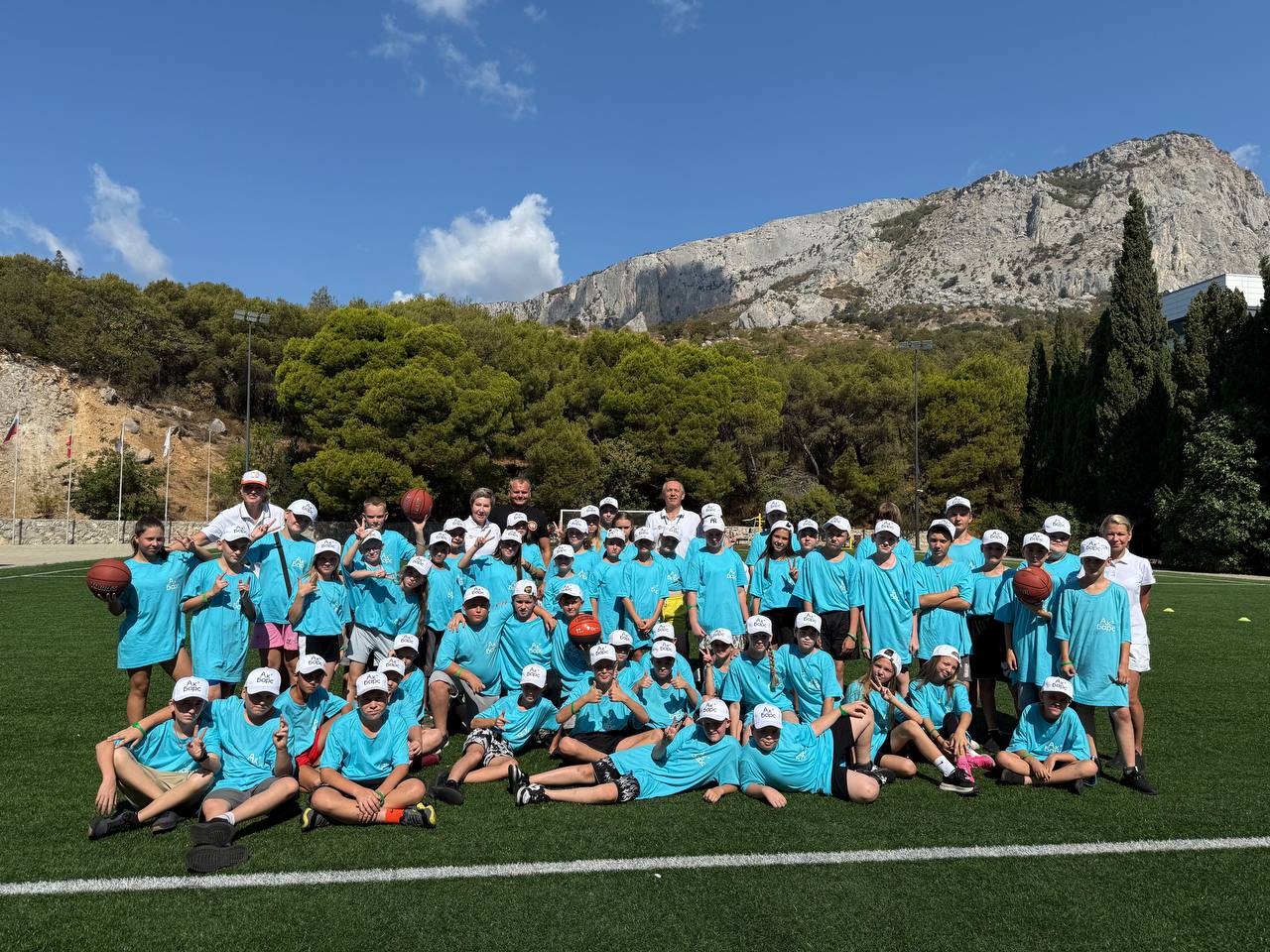 В Форосе отдохнут 185 детей из ЛНР