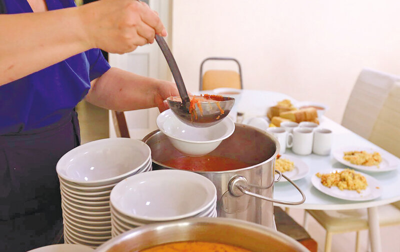 Чем кормят в больницах Крыма и как определяется стоимость закупки продуктов