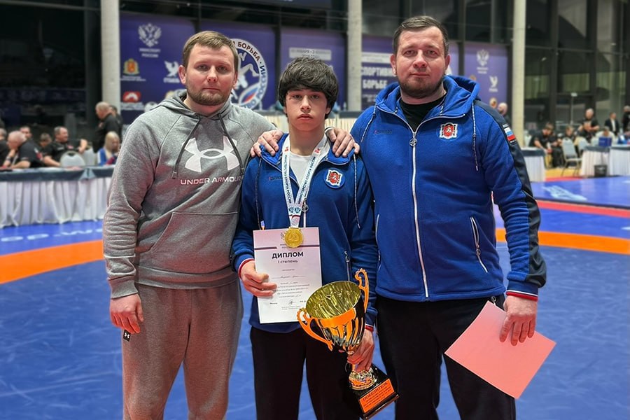 Крымчанин победил на первенстве России по греко-римской борьбе