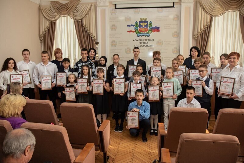 Крымская школа-победитель по силовому многоборью «Русский силомер» получит сертификат  на спортинвентарь