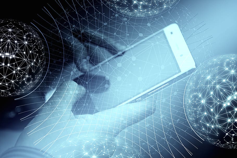 На Украине создают виртуальный легион ВСУ, а в политкругах Франции скандалят из-за "ослепительной" фотографии: информационный хит-парад