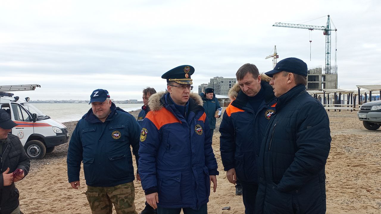 В Крыму обнаружили 13 очагов загрязнения мазутом