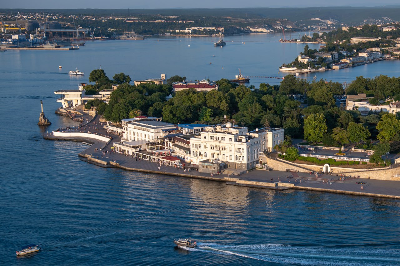 Аксëнов: в Севастополе каждый камень связан с историей России, с победами русского оружия, с испытаниями, которые довелось пережить