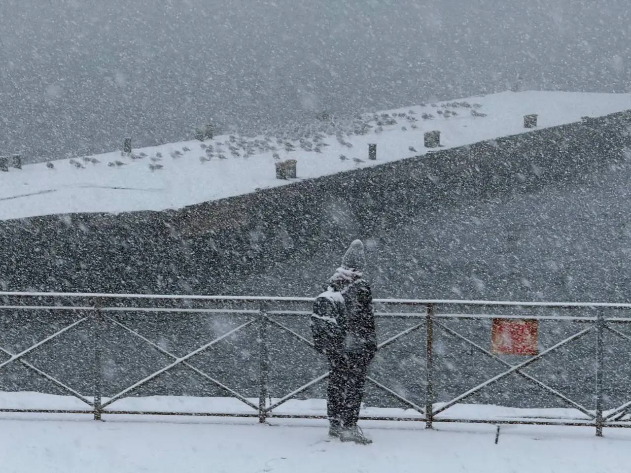 В Ялте школьников отпустили домой из-за снегопада и рекомендуют сократить рабочий день