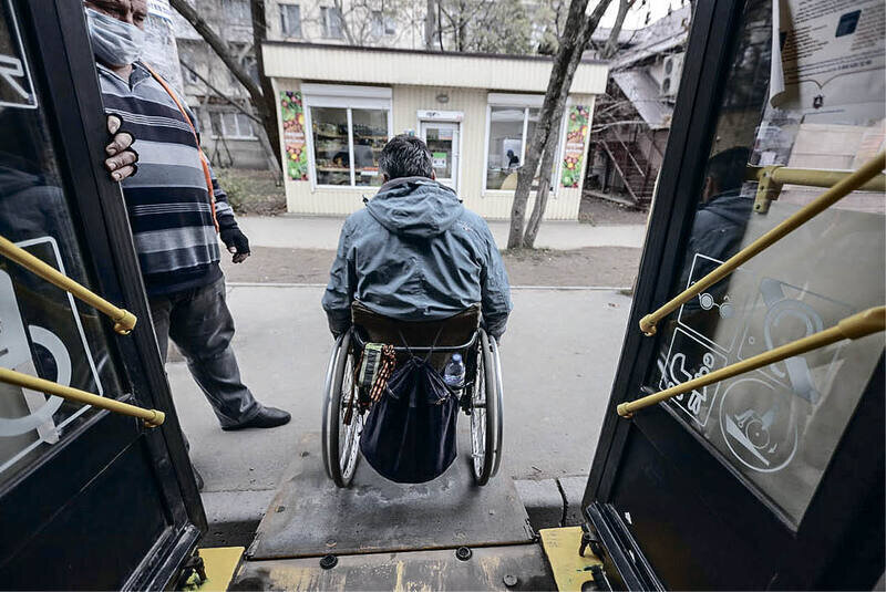 Международный день инвалидов в Крыму отметят тотальным тестом и творческими встречами
