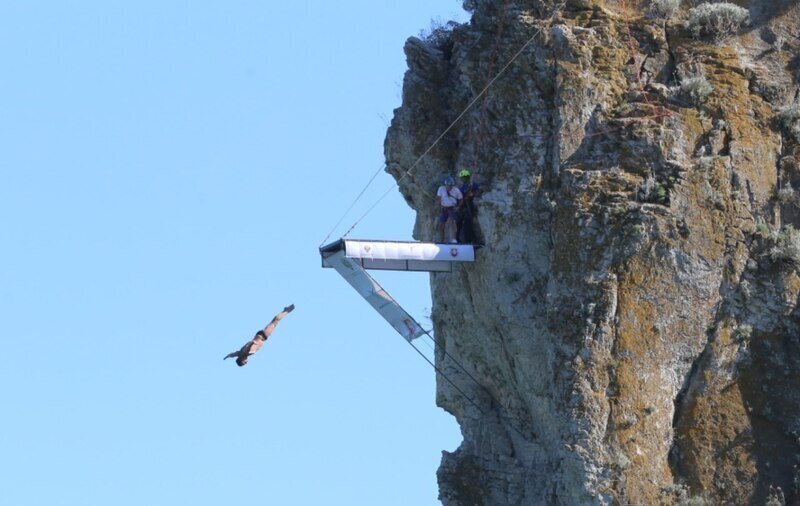 «Крылья мира»: как в Крыму прошел фестиваль по хай-дайвингу