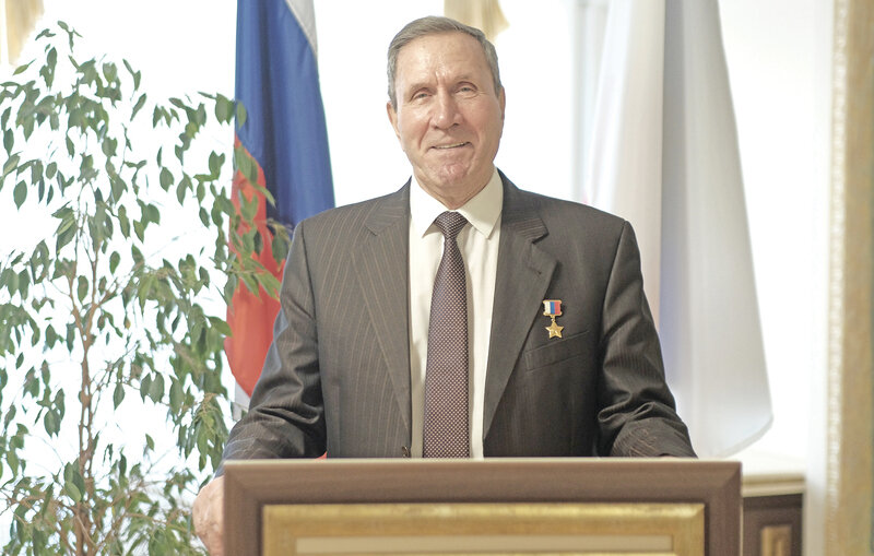 Герой России Анатолий Кнышов: о патриотическом воспитании, дружбе народов и героях СВО 