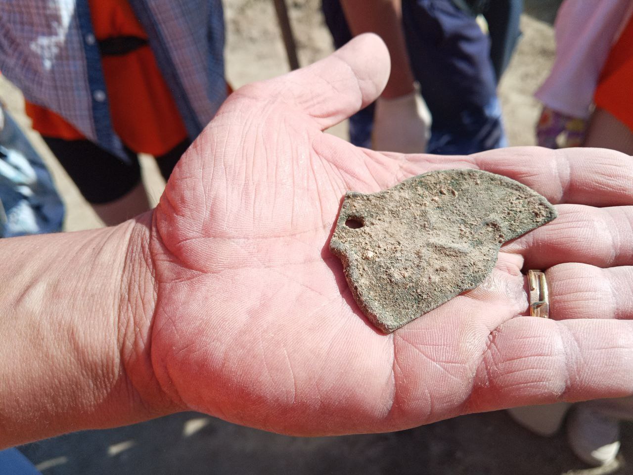 Статуя Зевса Генарха и древний алтарь: археологические раскопки в Крыму