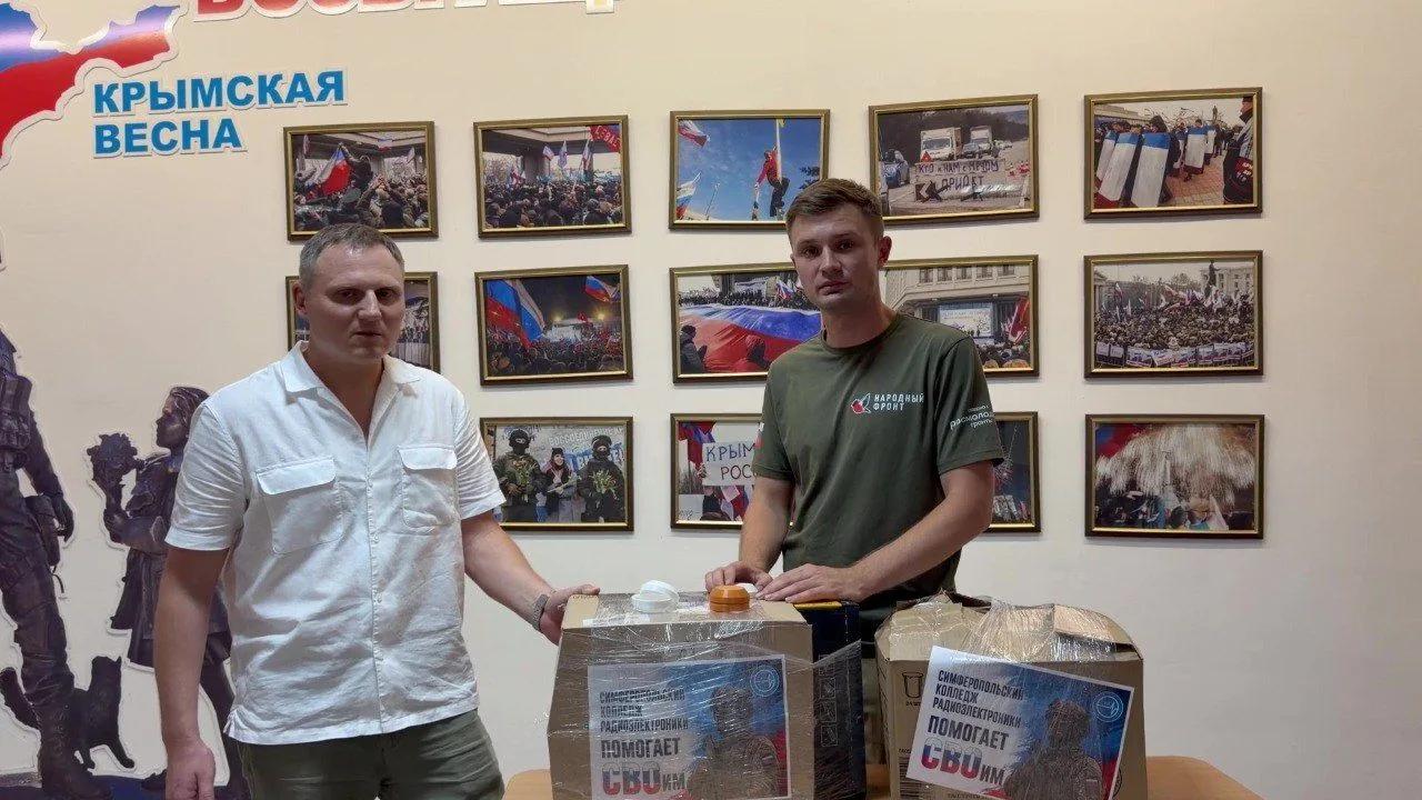 Студенты и мастера колледжа в Симферополе печатают детали для бойцов на 3D-принтерах