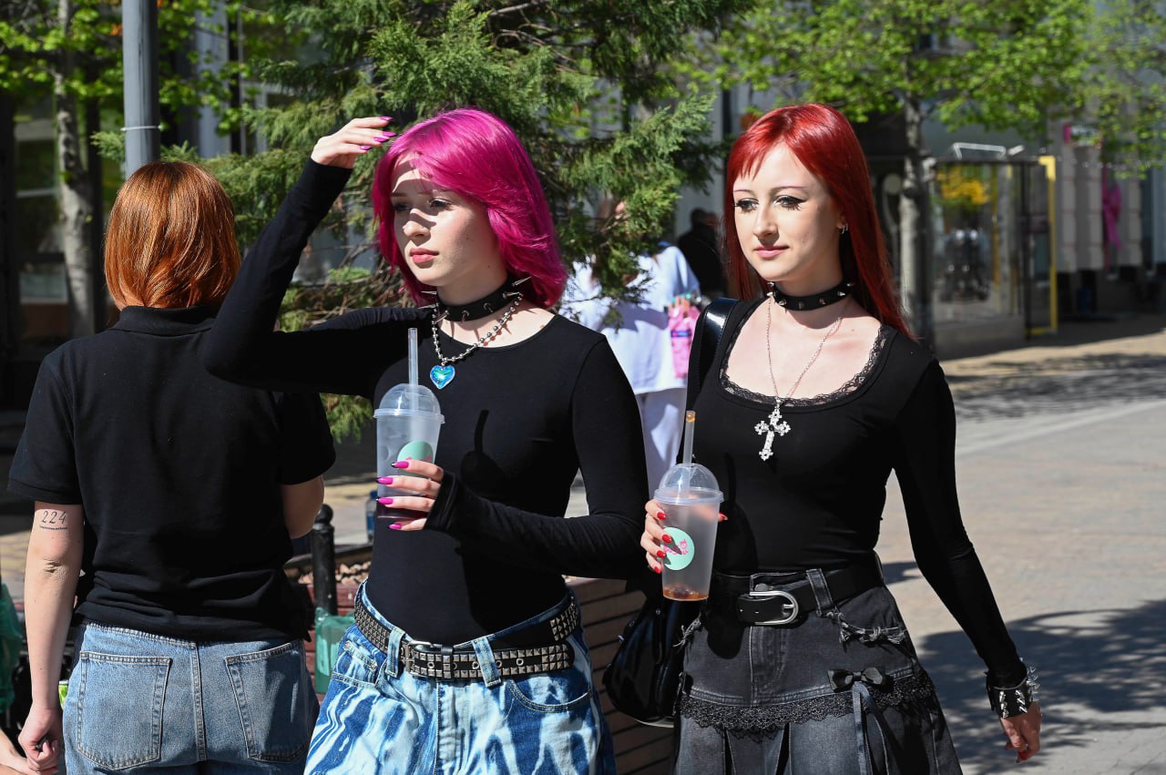 Панкам и "альтушкам" приготовиться: в Крыму с подозрительными неформалами проведут воспитательные беседы