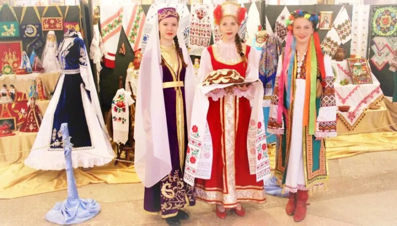 Детям Белогорского района рассказали о национальных костюмах крымских народов