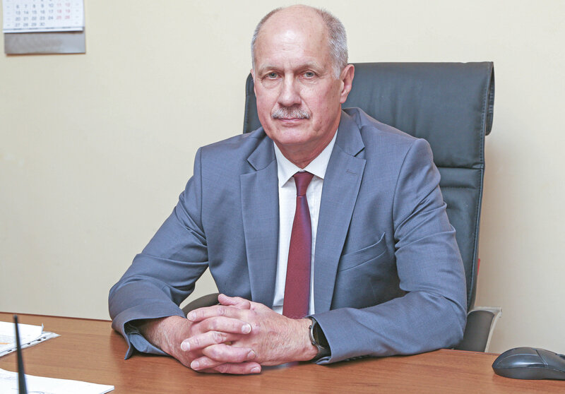 О борьбе с дефицитом учителей, почему выпускники не идут работать в школы и как гаджеты влияют на кругозор - интервью