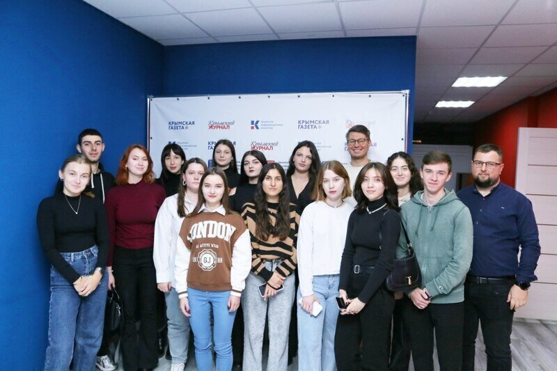 Для студентов КИПУ  провели экскурсию по редакции «Крымской газеты»