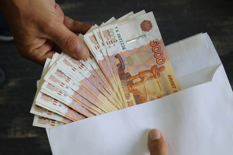 Депутат из Нижнегорского района занимался вымогательством с подельником