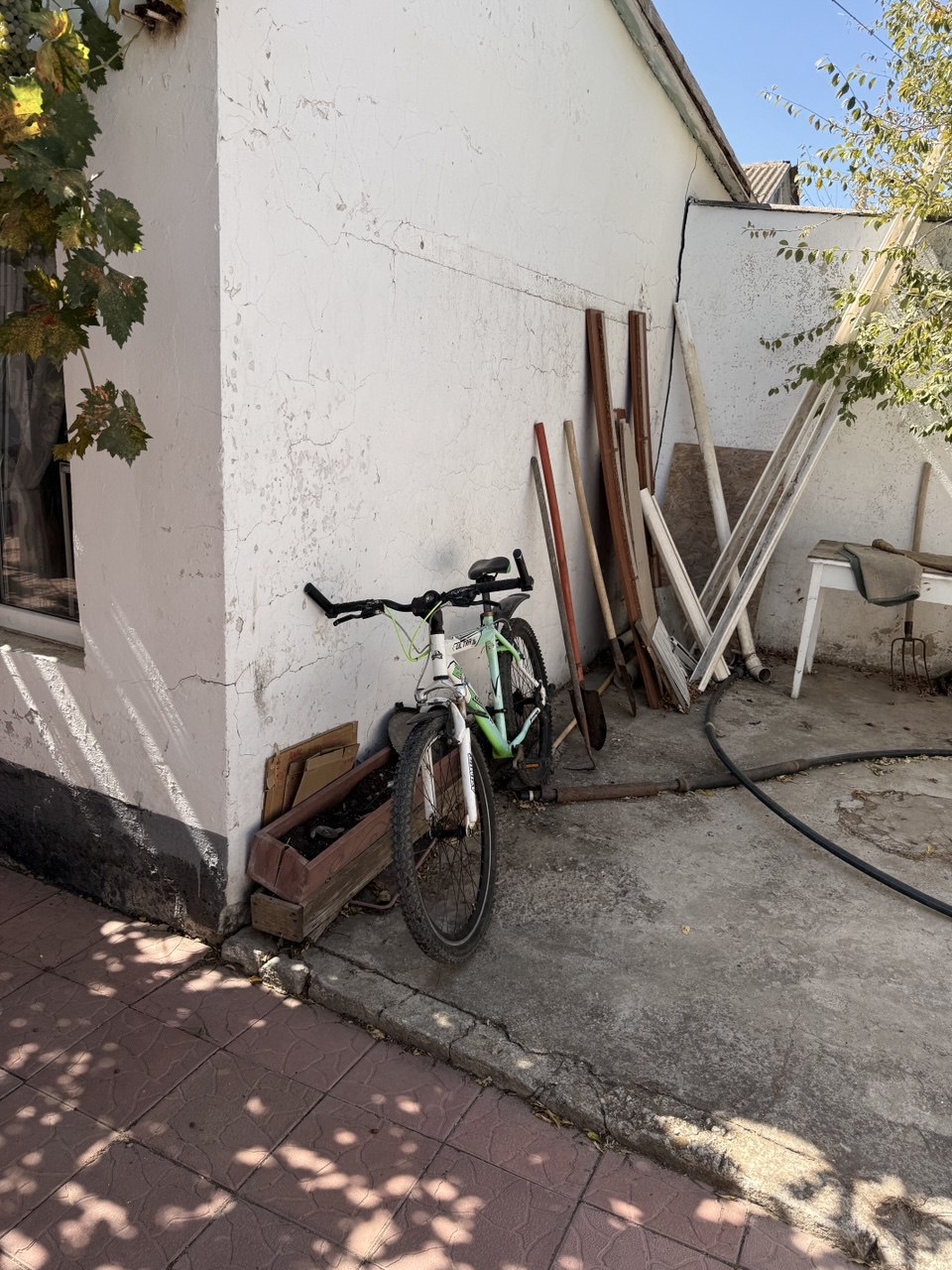 72-летняя пенсионерка украла велосипед в Симферопольском районе