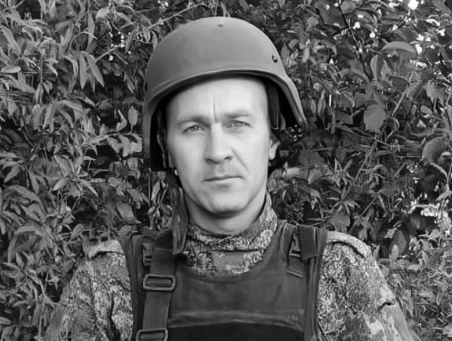 Любящий супруг, заботливый отец: в Бахчисарайском районе простились с героем СВО Сергеем Жиляевым