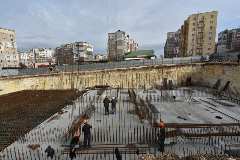 Для здоровья горожан: в Симферополе продолжается строительство поликлиники
