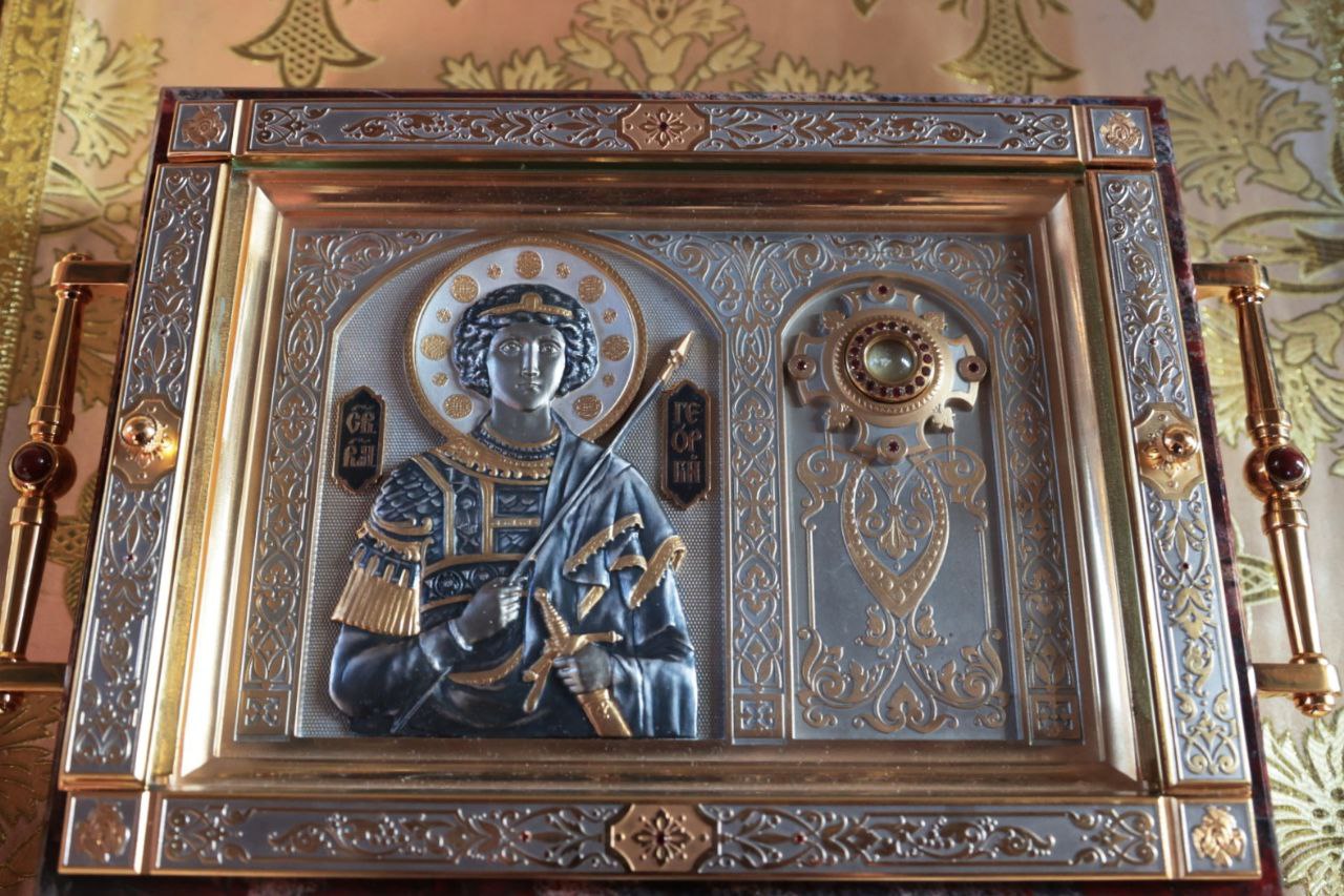 В храм, расположенный на территории Мемориала «Красный», передали частицу мощей Георгия Победоносца