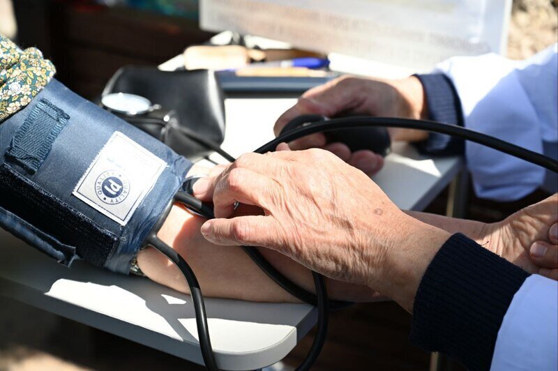 В поликлиниках Крыма откроют 23 кабинета для оказания помощи пожилым людям