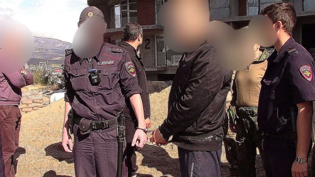 В Алуште пьяный рабочий убил своего знакомого 