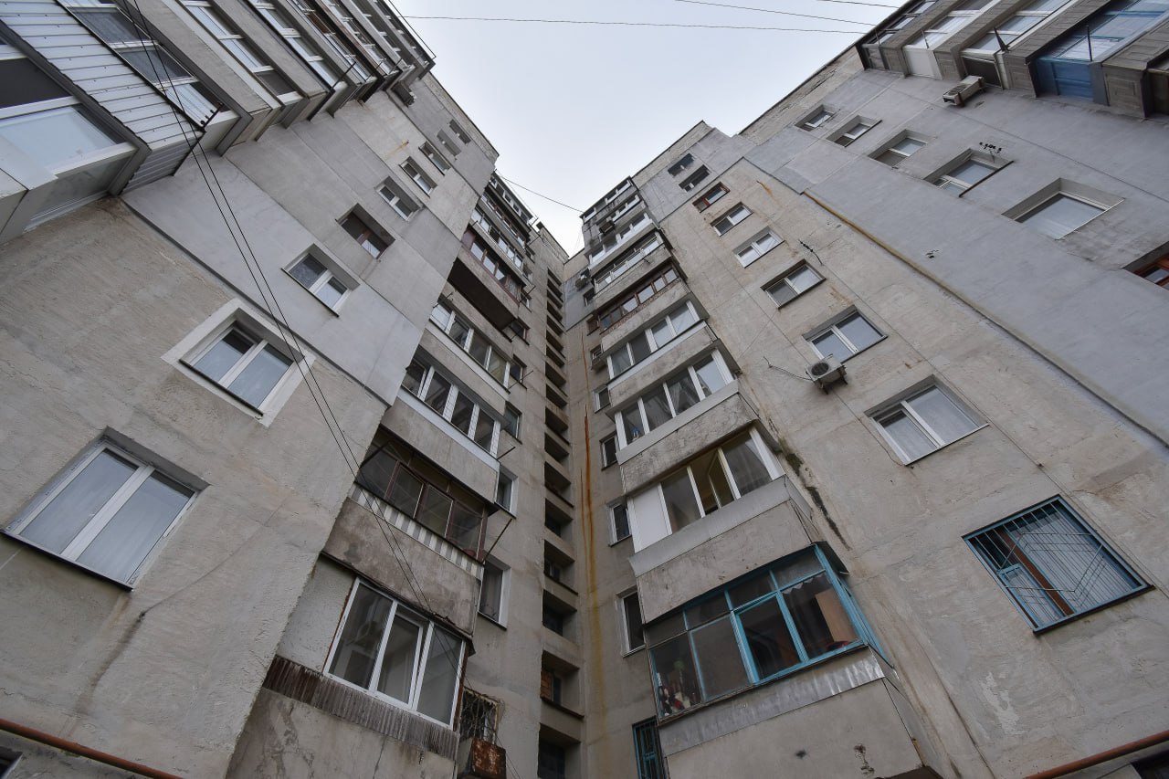 Глава Крыма поручил составить список наиболее нуждающихся в ремонте подъездов