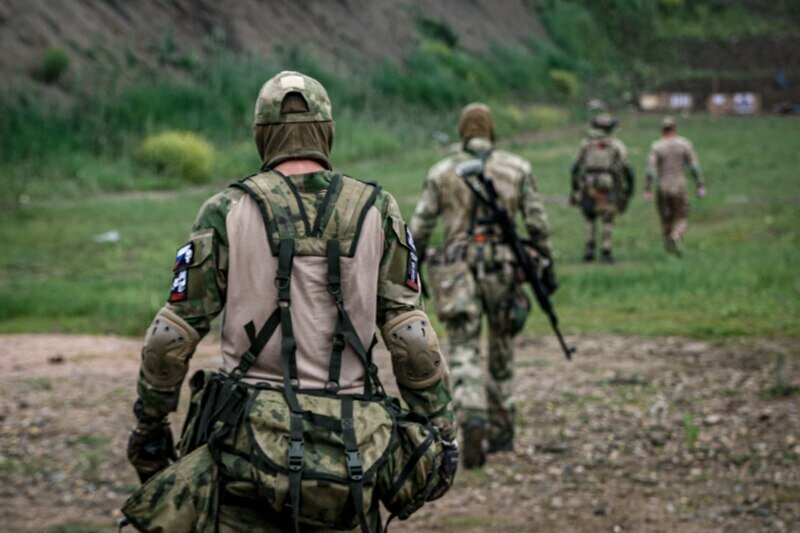 Условия получения упрощенного гражданства РФ на военной службе по контракту 